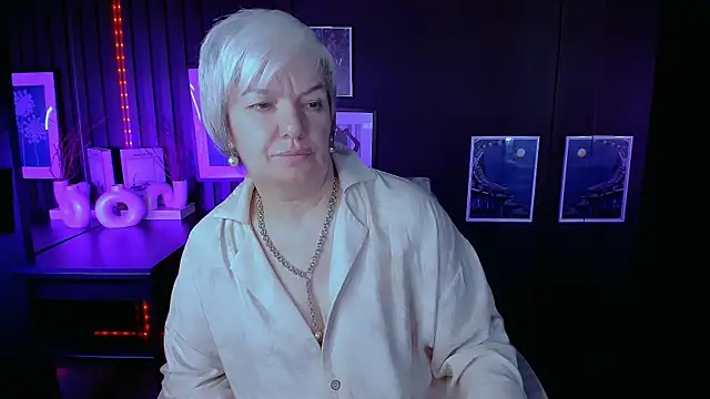CarmenSoft live cam on StripChat