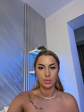 KirstieVegas webcam
