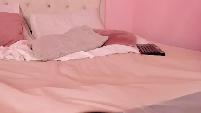 Miia_Thompsonn webcam