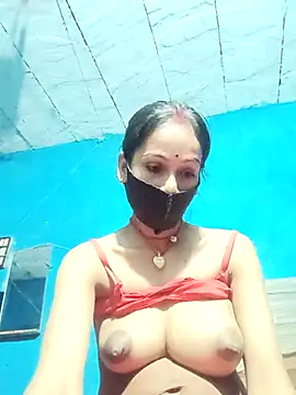 Nandani-758 webcam