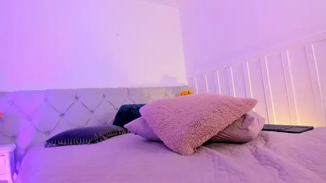 riley_bensongh - Riley_bensongh's free webcam - UK Sex Cams