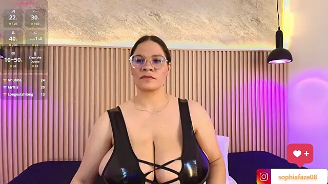 big_tits_in_your_face webcam