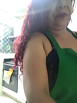 Scarlet_curly8a webcam
