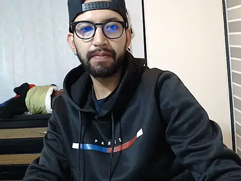 thomass1018 webcam