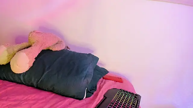 Lucy_Doll85 webcam