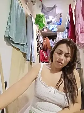 vanessa-titisM live cam on StripChat