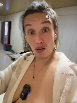 MARILYNKOVANOVA live sex cam