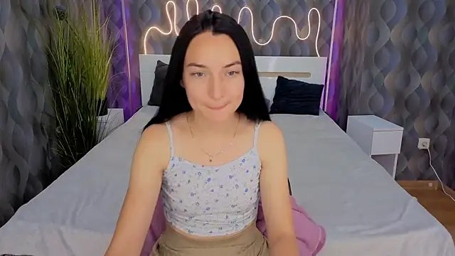 Yr_Shy_Bae webcam