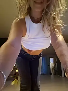 celynaross (F milf) - Love me