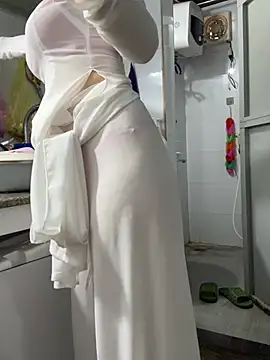 nana-19 (F milf) - Show tiis + oil tits