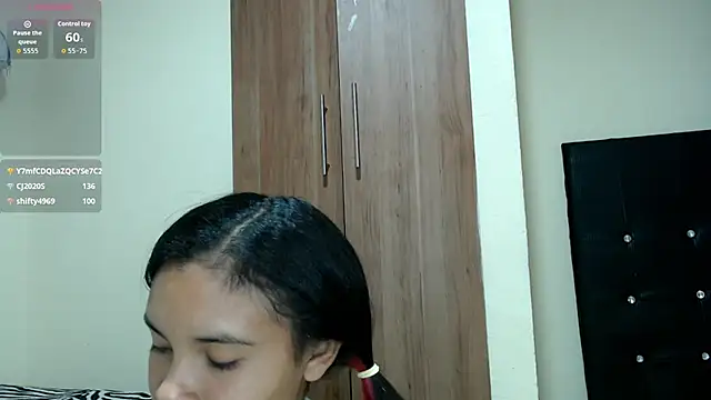 liz7skinny webcam
