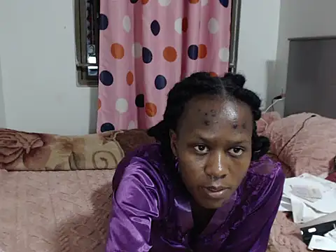 CandyLovesU2 webcam