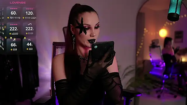 miss_stress (F young) - Miss Veth's wallet