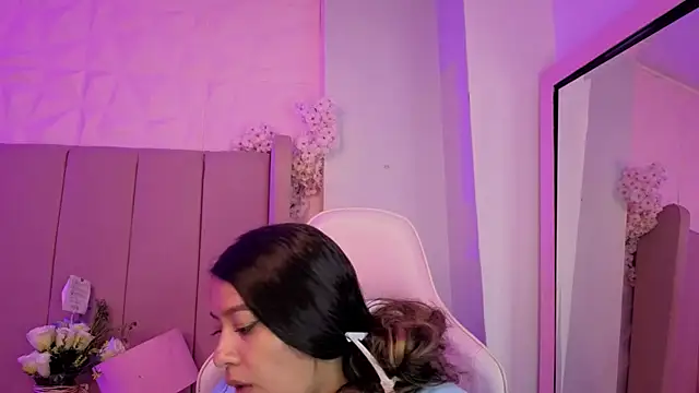 MollyBigBoobs12 webcam
