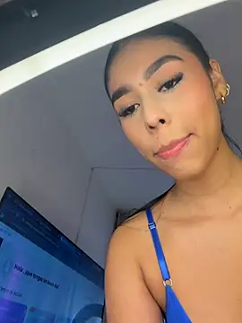 rossie_blooms (F teen) - FINGER IN PUSSY UNTIL CREAM🤤🤤🥵