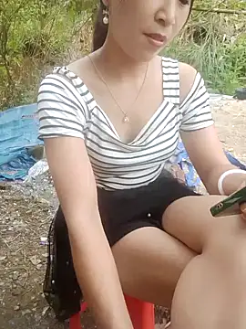 Thobaby112 live cam on StripChat