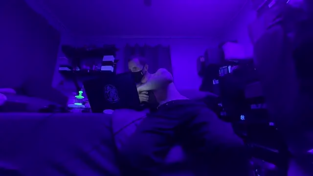 Cloudd_Kingg_Iceyyy webcam