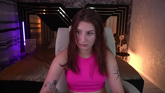 vikviklove - VikVikLove's free webcam - UK Sex Cams