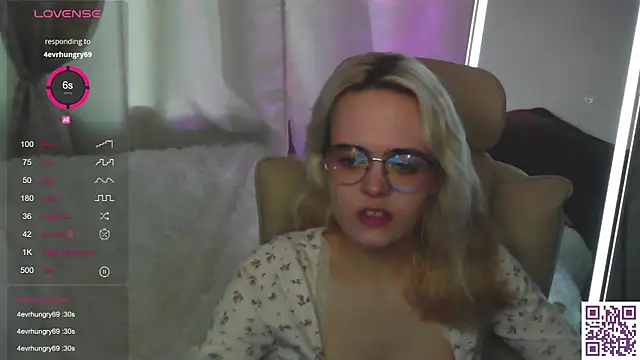 Oxcy_Secret webcam