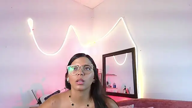 Megaan_Greey webcam