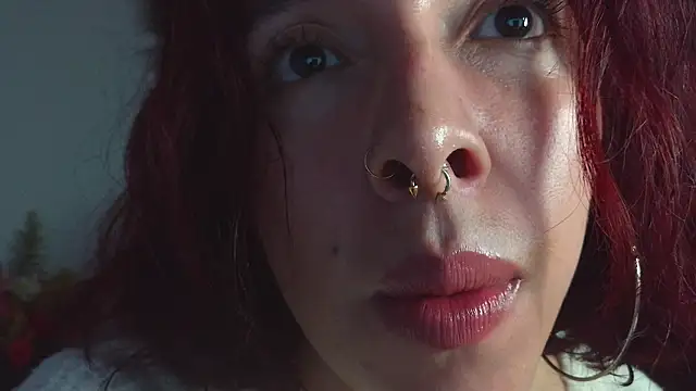 bri_von_dhara__ webcam