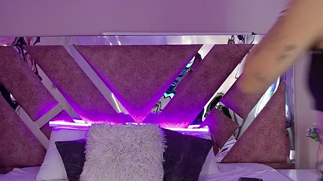 AmmyJones_ webcam