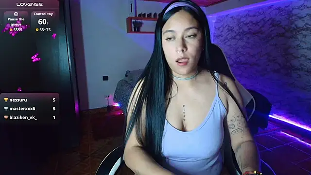 Camila_IRoose webcam