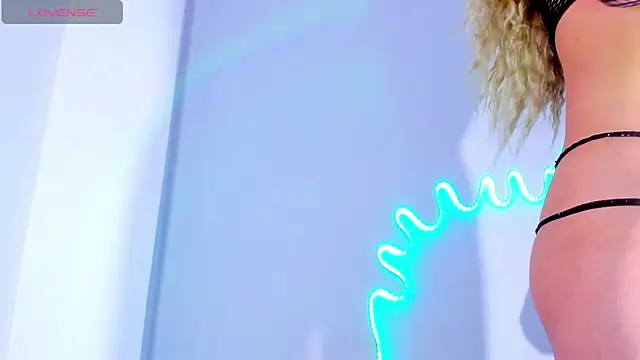 daniela_bigcock22 webcam