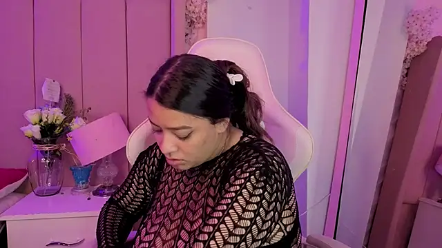 MollyBigBoobs12 webcam
