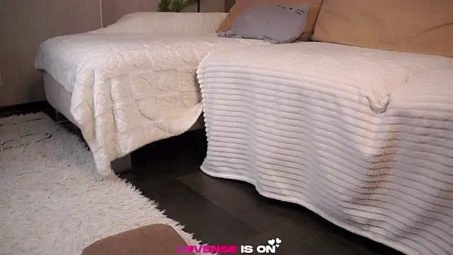 LurleneRamo live cam on StripChat