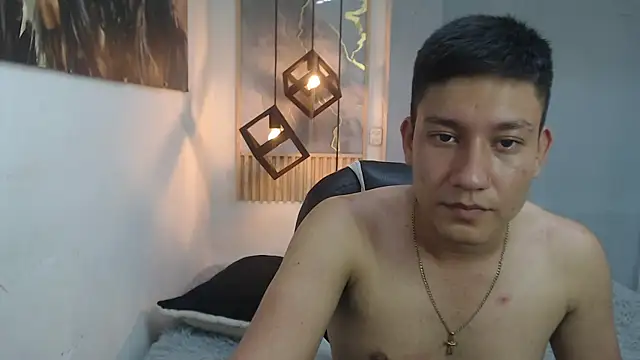 DominantBoy4 webcam