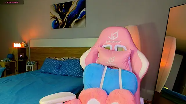 Maya_Campbell webcam