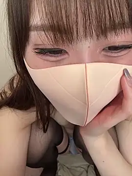 momo_mm (F young) - スカートポイし、、直接クリいじっちゃう♡