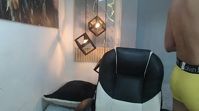 DominantBoy4 webcam