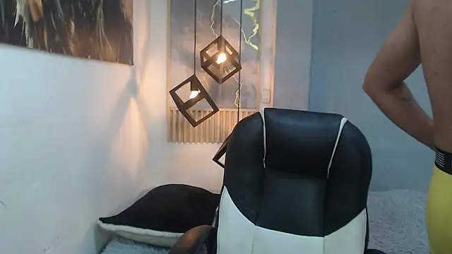 DominantBoy4 webcam