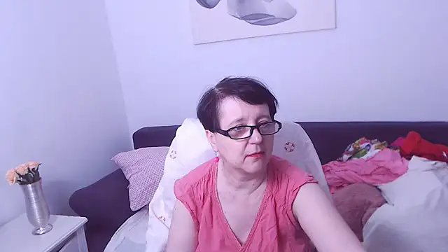 ChristaRose live cam on StripChat