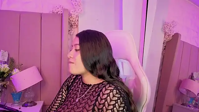 MollyBigBoobs12 webcam