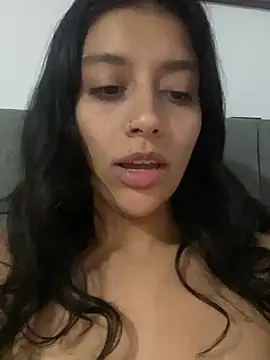 brittanydiaz (F young) - Facesiting