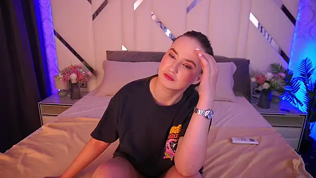 SofieBloom live cam on StripChat