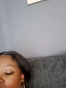 SWEETDOLLY29XX Live Web Cam Show