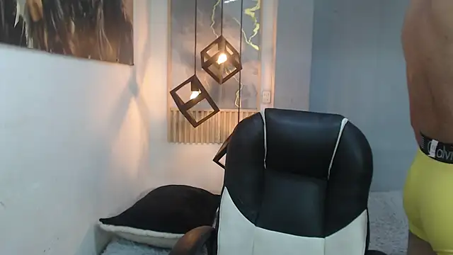DominantBoy4 webcam