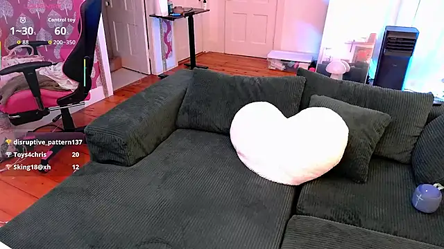 switchykitty Live Web Cam Show
