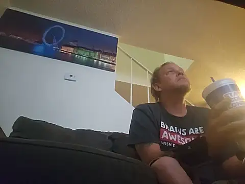 yourMasterisBored webcam
