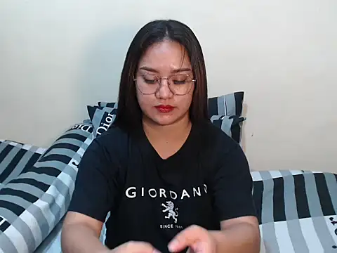 GorgeousPinay_x live cam on StripChat