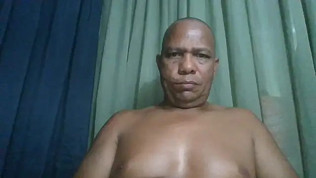 bigblackcock75 webcam