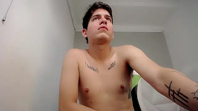 bby_cashh (M young) - FLASH HARD COCK🍆💪