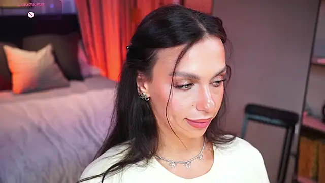 LunaNight live cam on StripChat