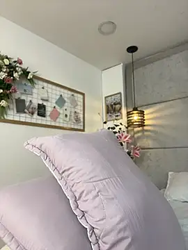 IvonneOwen webcam