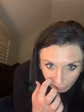 Plasticdollx webcam