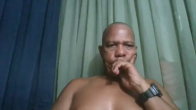 bigblackcock75 webcam
